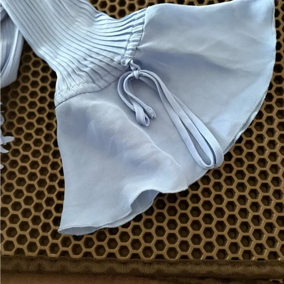 Kaelyn -Max lo Blue Textured Sleeveless Top - Picture 5 of 5